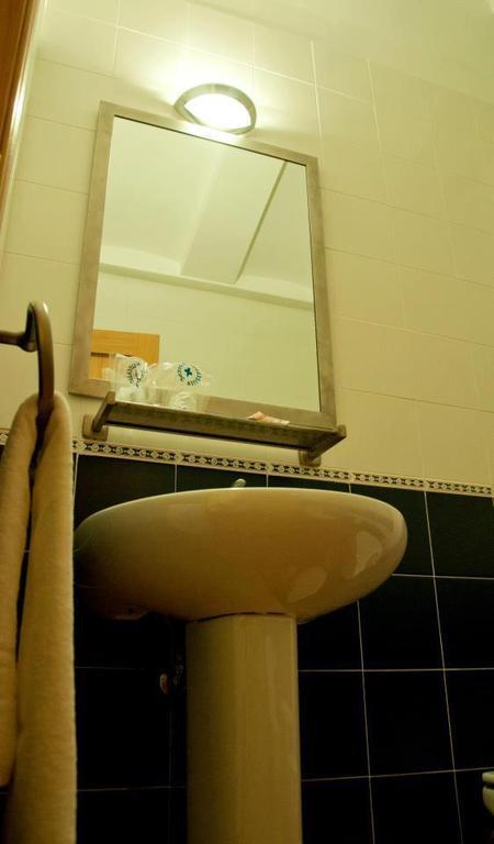 Hotel El Comendador Anon Bilik gambar