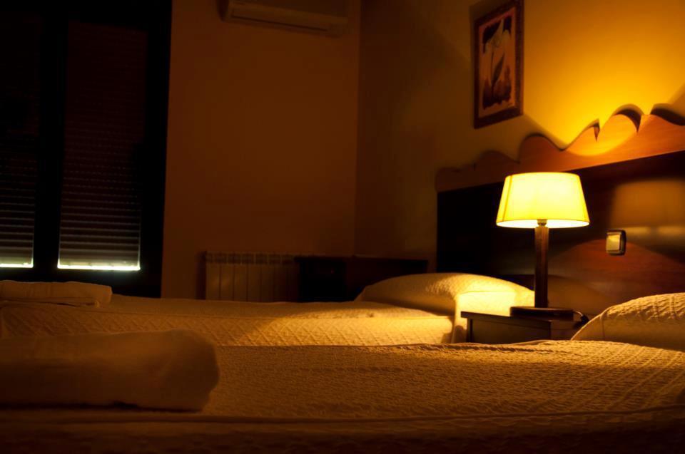 Hotel El Comendador Anon Bilik gambar